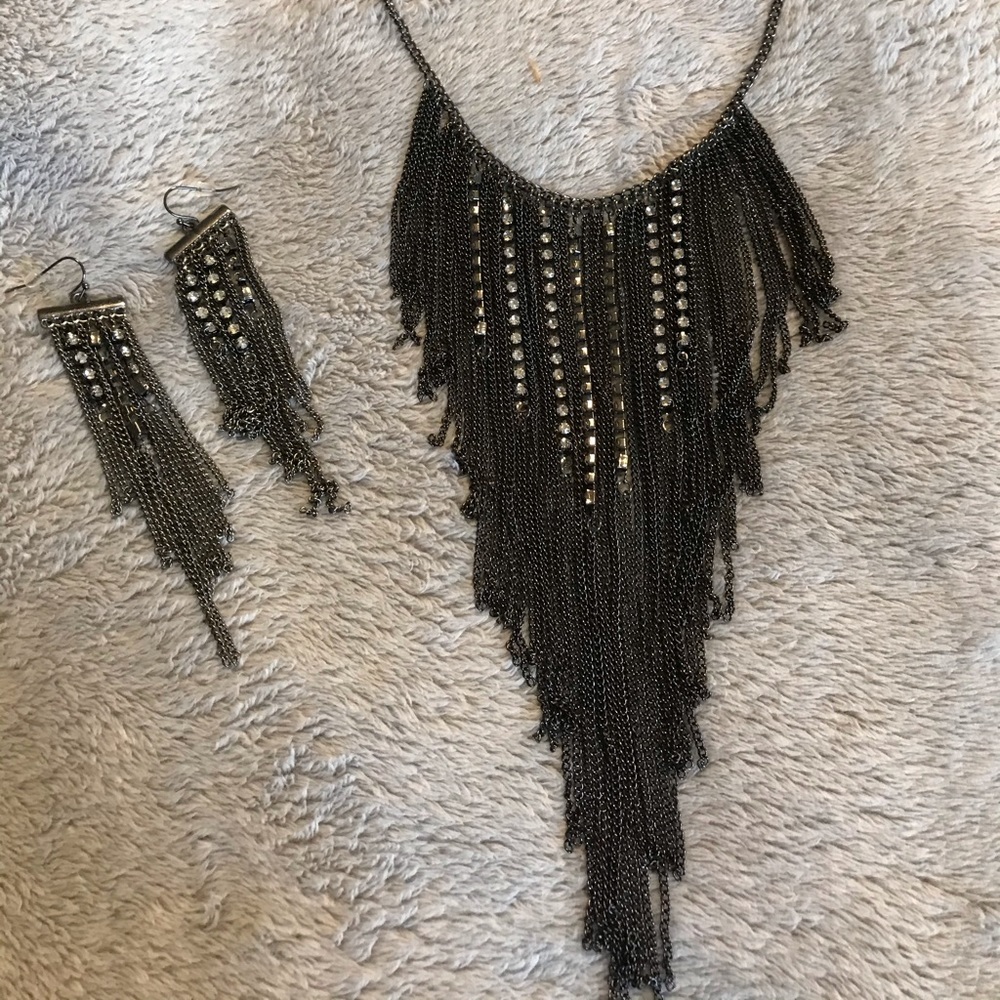 Plunder necklace & earrings